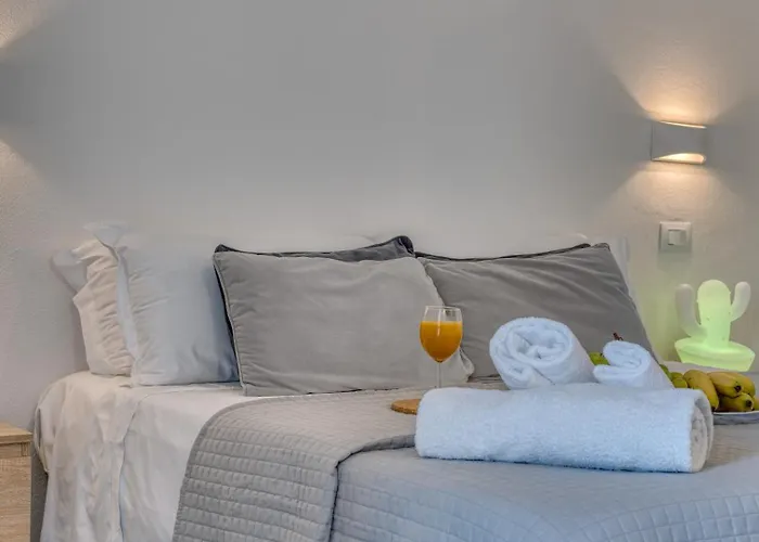 Izzhome Cozy Sunflowers Ferienhaus *