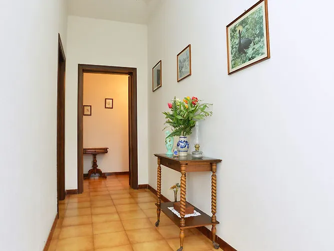 Izzhome Cozy Sunflowers Ferienhaus